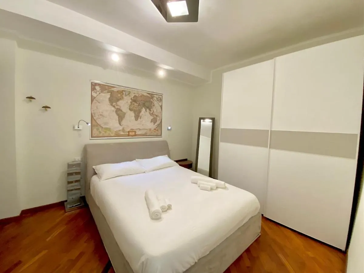 Tito'S Place Genua 0*,  Italien